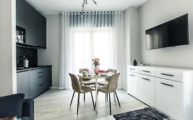 New Modern Studio Apartment In The Old Town Riga
